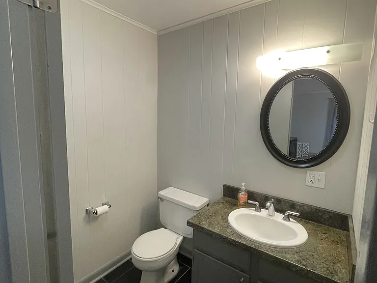 1/2 bath