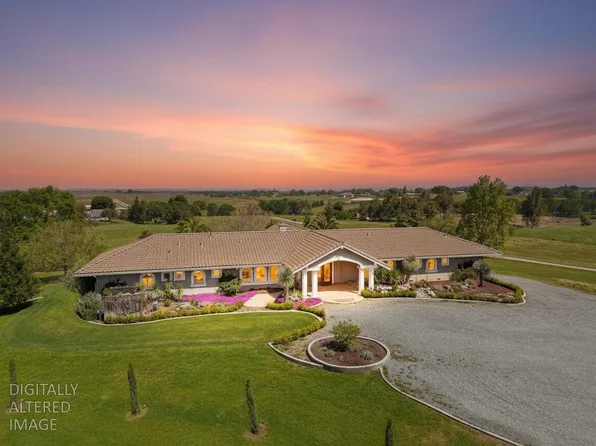 20820 E Acampo Rd, Clements, CA 95227