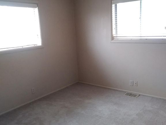 2nd image of 2409 W Charles St #2