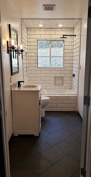 Jetted tub