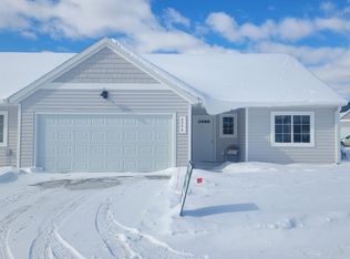 4294 Highpoint Dr #103, Wayland, MI 49348