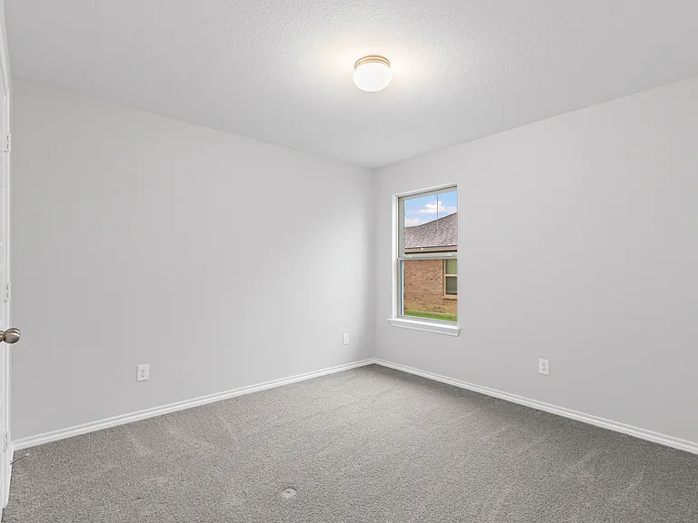4807 Avion Dr — Photo 12