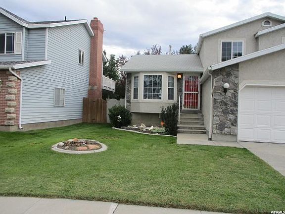 3rd image of 550 E Water Lily Dr
