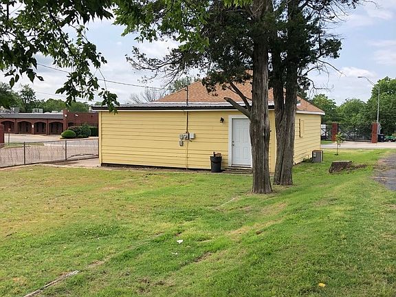 5th image of 316 E 14th Commercial Or Residential