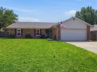 1608 Green Leaf Cir, Edmond, OK 73013