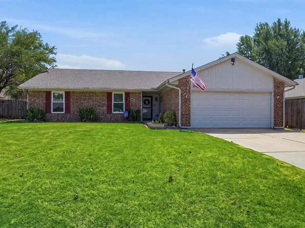 1608 Green Leaf Cir, Edmond, OK 73013