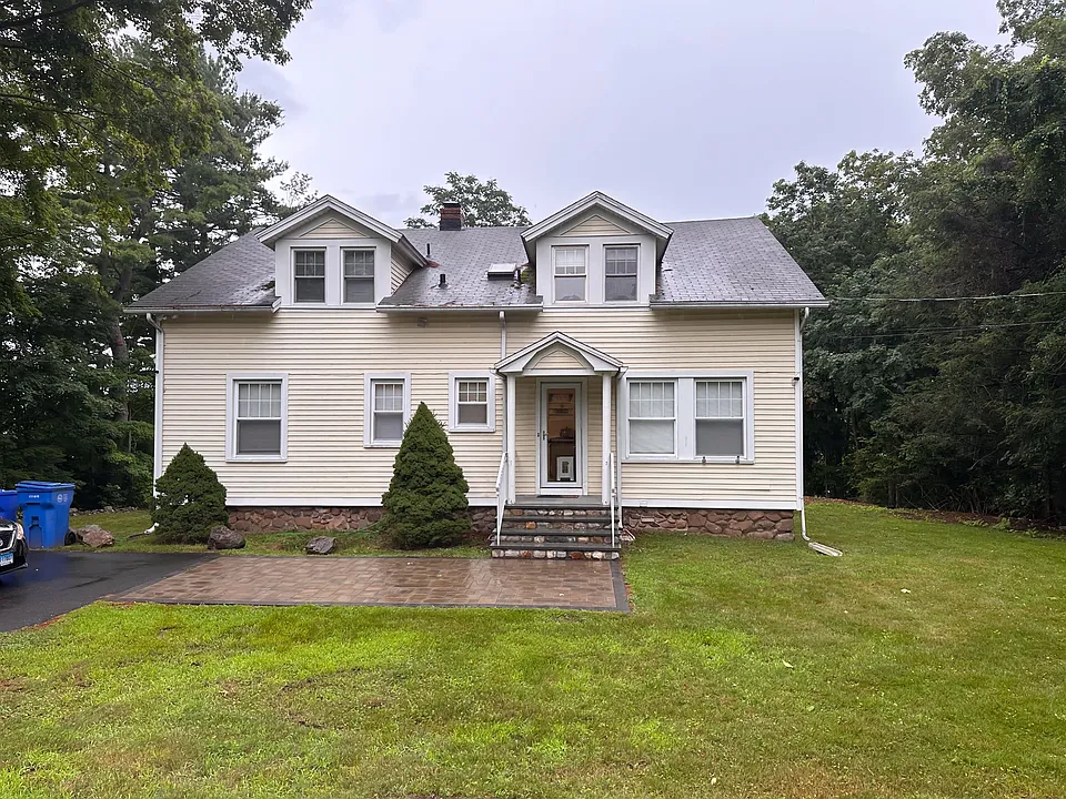 851 Evergreen Ave