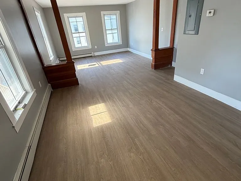 398 Main St — Photo 5