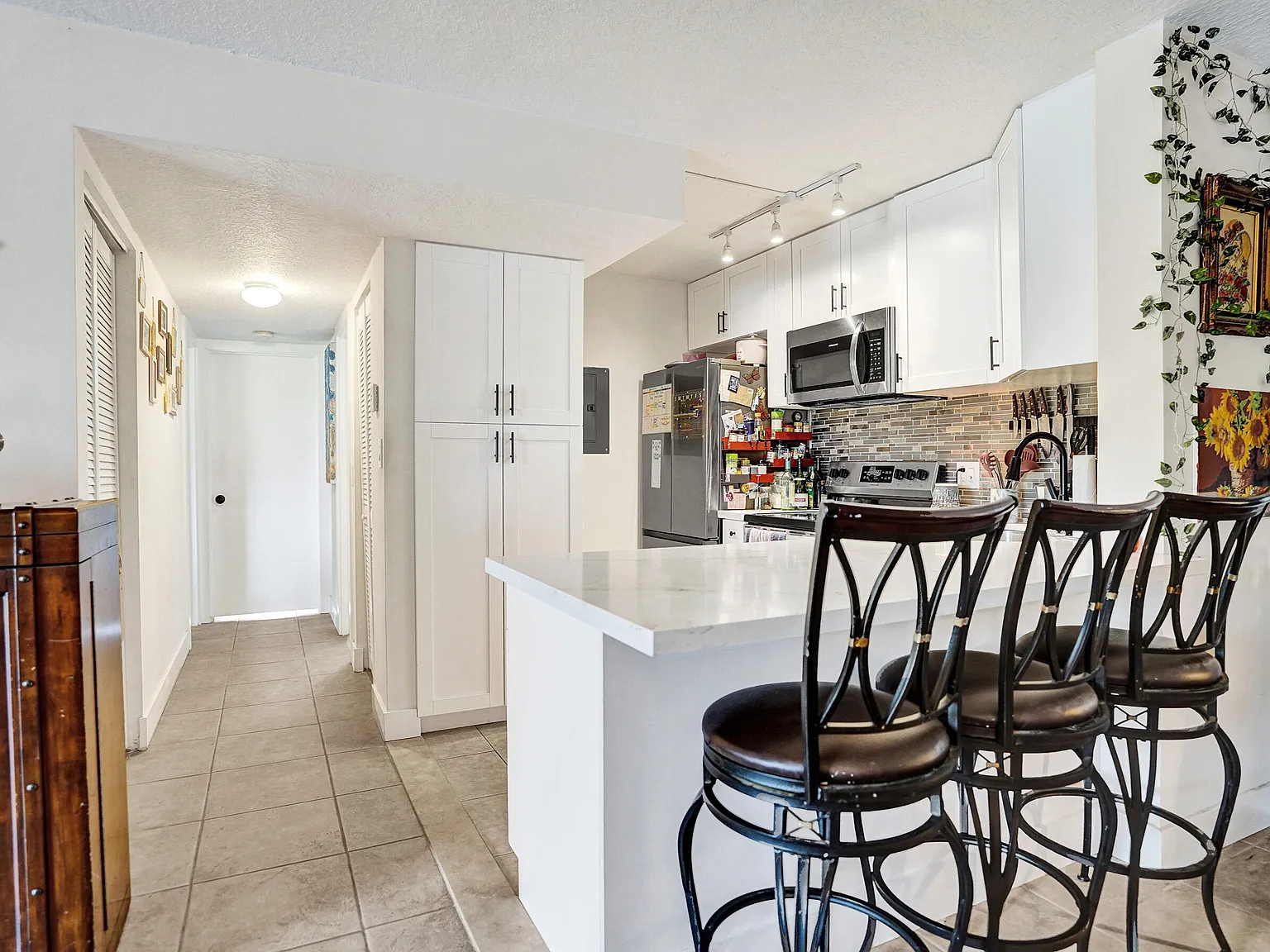 629 Sea Pine Way — Photo 2