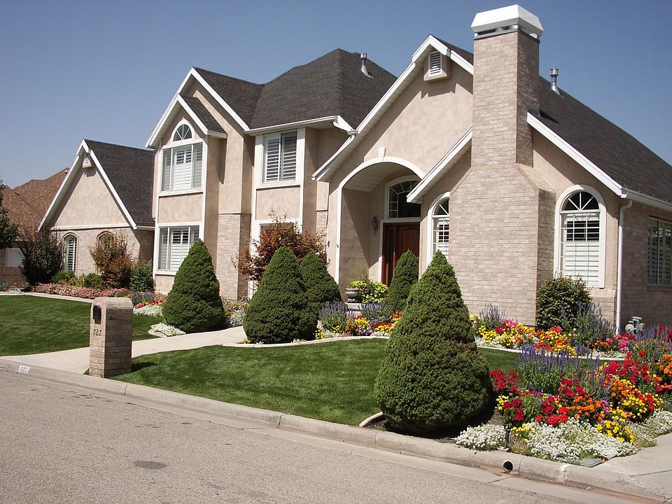 1st image of 727 E Majestic Pine Dr