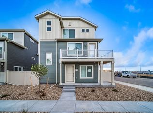 46502 Avery Ln, Bennett, CO 80102