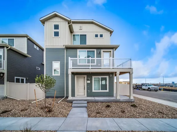 46502 Avery Ln, Bennett, CO 80102