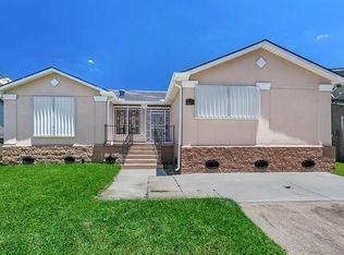 7191 Ridgefield Dr, New Orleans, LA 70128