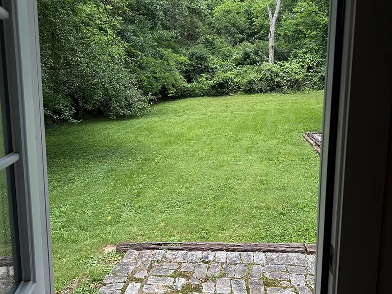 216 McKennell Dr — Photo 4