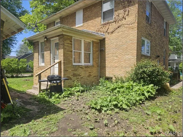 339 W Pierce St, Macomb, IL 61455