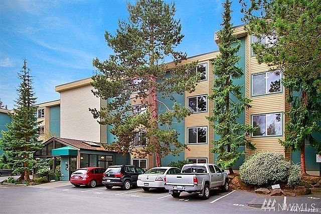 1st image of 2210 NE 92nd St APT 407