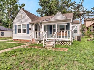 107 S College St, Lindale, TX 75771