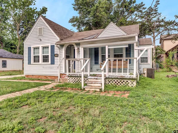 107 S College St, Lindale, TX 75771