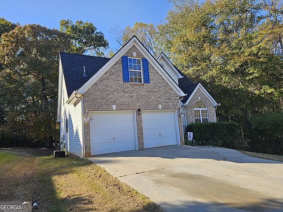 4th image of 105 Queensland Ln