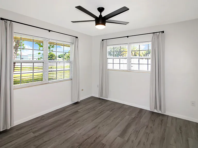 1311 E Gate Dr — Photo 11