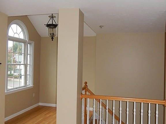 3rd image of 25 Skyline Dr #2