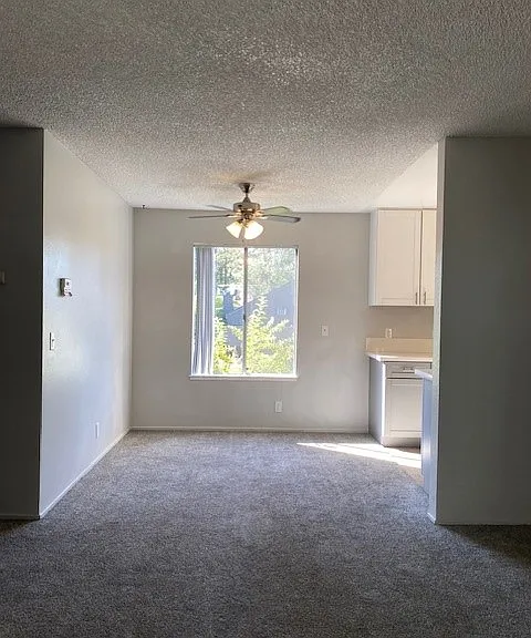 Sierra Woods Apartments — Photo 14