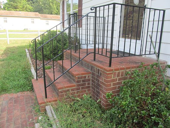 3rd image of 43189 Plainview Dr
