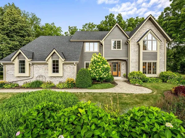 1245 Eagle PASS, Hartland, WI 53029