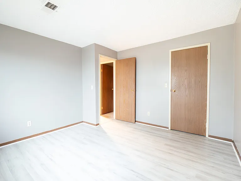 5600 Cheviot Rd #4 — Photo 10