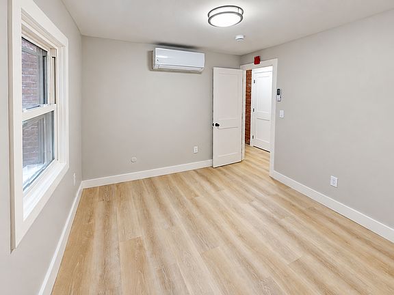 3rd image of 65 Franklin St APT 23