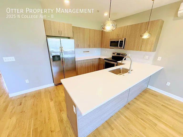 2025 N College Ave #B — Photo 5