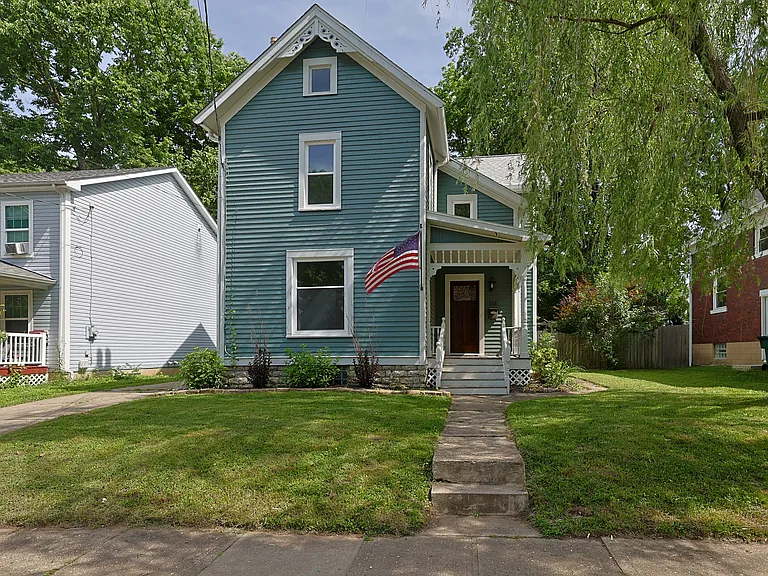 6118 Prentice St — Photo 1