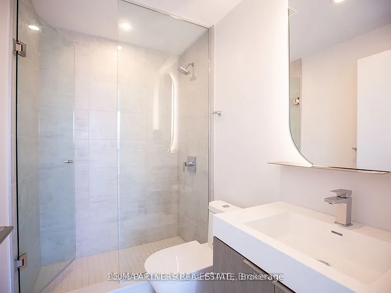 15 Holmes Ave #1704 — Photo 8