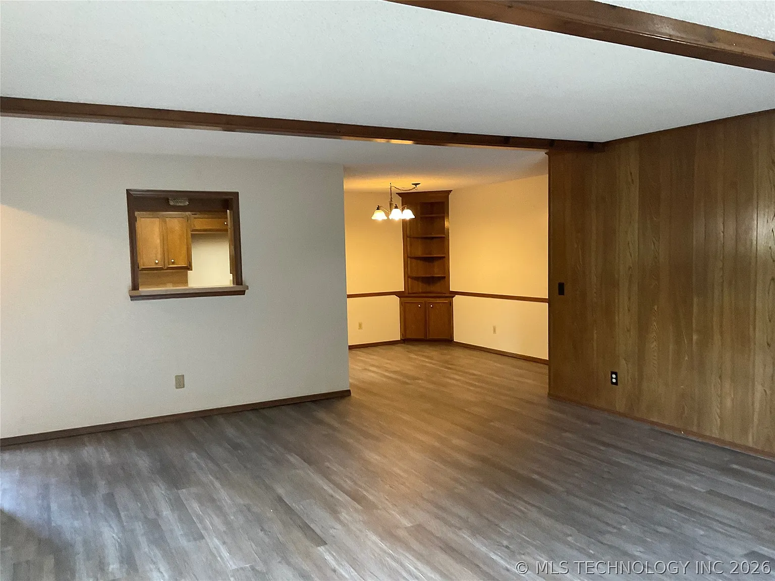 3 bed, 2.0 bath, 1560 sqft, $1,450 — Photo 3