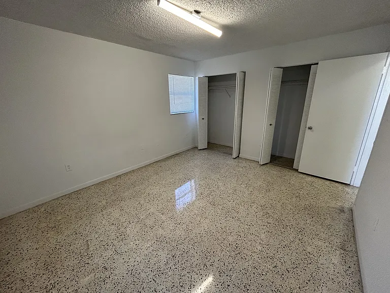 142 SW 18th Ave #20 — Photo 6