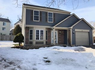 824 Buckingham Ct, Mundelein, IL