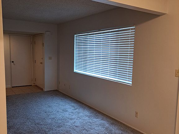 4th image of 6306 Stockdale Hwy #2
