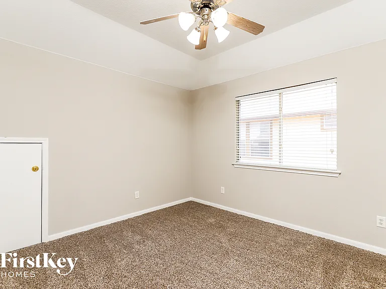 2225 Crary Mdw — Photo 12