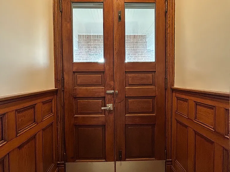 931 Oakland Ave — Photo 9
