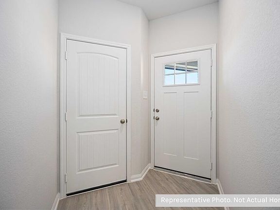 2nd image of 1144 Lilly Ln