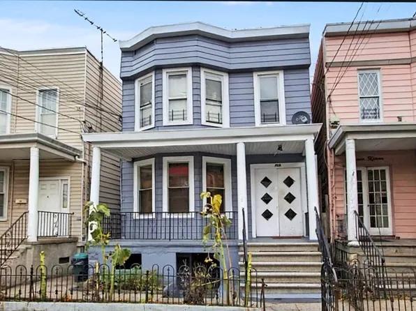 713 E 237th St, Bronx, NY 10466