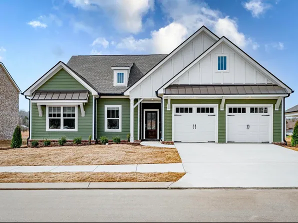 2525 Blue Skies Dr #12, Ooltewah, TN 37363
