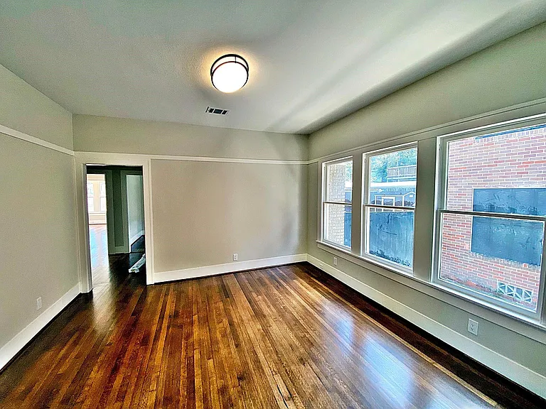 1625 W Alabama St — Photo 6