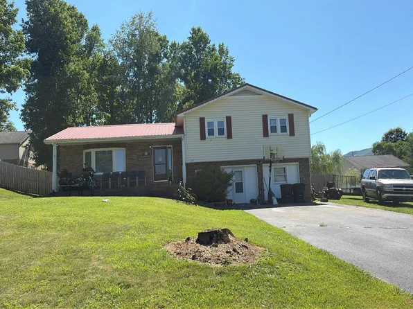 110 Rhododendron Ln, Johnson City, TN 37601