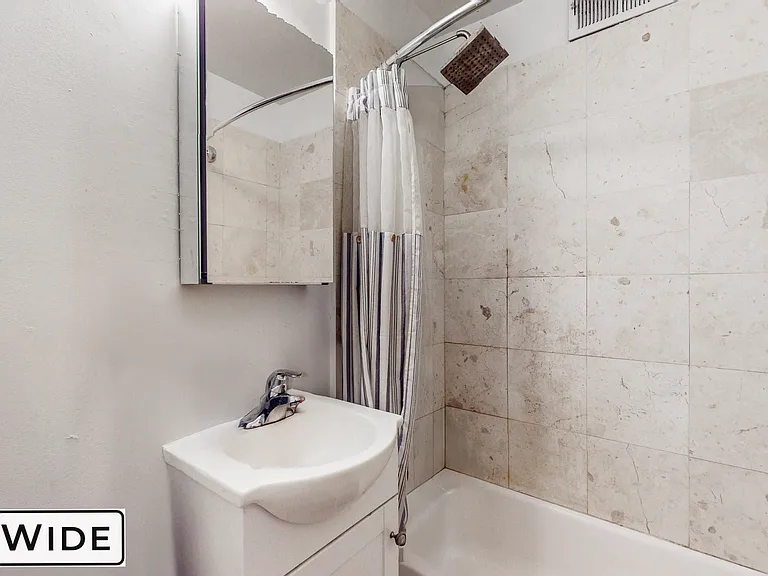 284 E 10th St #3C — Photo 3