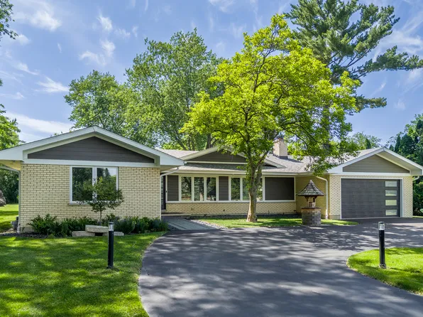 13 Eton Ct, South Barrington, IL 60010
