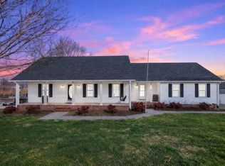 65 Twin Marys Dr, Tullahoma, TN 37388