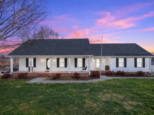 65 Twin Marys Dr, Tullahoma, TN 37388