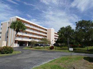 9510 Harbor Greens Way APT 203, Seminole, FL 33776