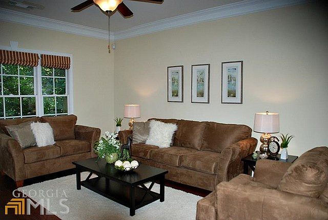 1st image of 3231 Lina Dr